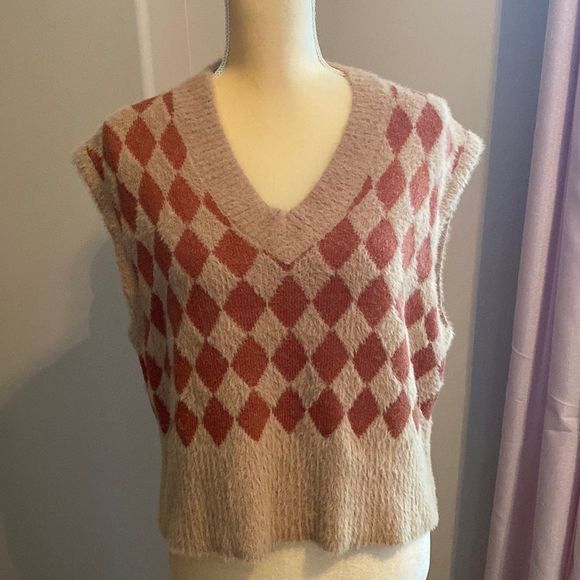 Sincerly Jules Sweaters - EUC Sincerely Jules Sweater Vest (size medium)